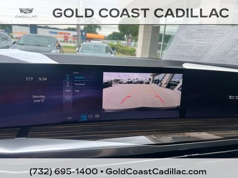 Certified 2025 Cadillac Escalade ESV Premium Luxury w/ Touring Package AWD/4WD image 27