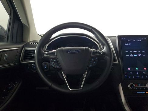 Used 2021 Ford Edge SEL w/ Convenience Package image 16
