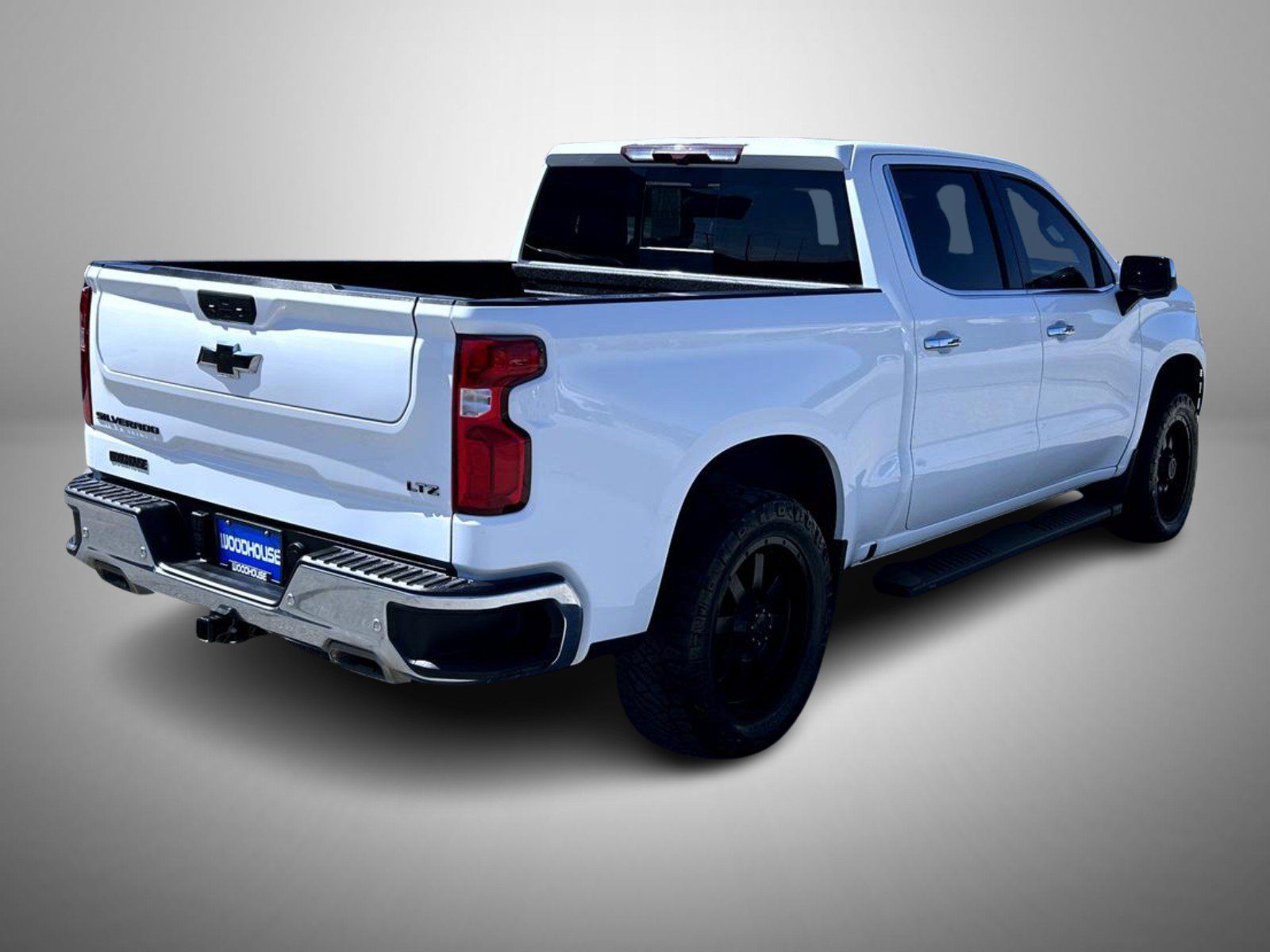 Used 2021 Chevrolet Silverado 1500 LTZ w/ LTZ Premium Package AWD/4WD image 5