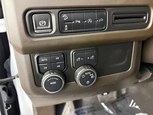 Used 2021 Chevrolet Tahoe Z71 w/ Rear Media and Nav Package AWD/4WD image 14