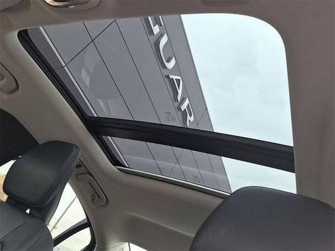 Used 2020 Volvo S60 T6 Momentum image 14