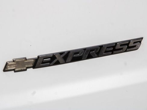 Used 2019 Chevrolet Express 3500 Extended w/ Driver Convenience Package RWD image 40