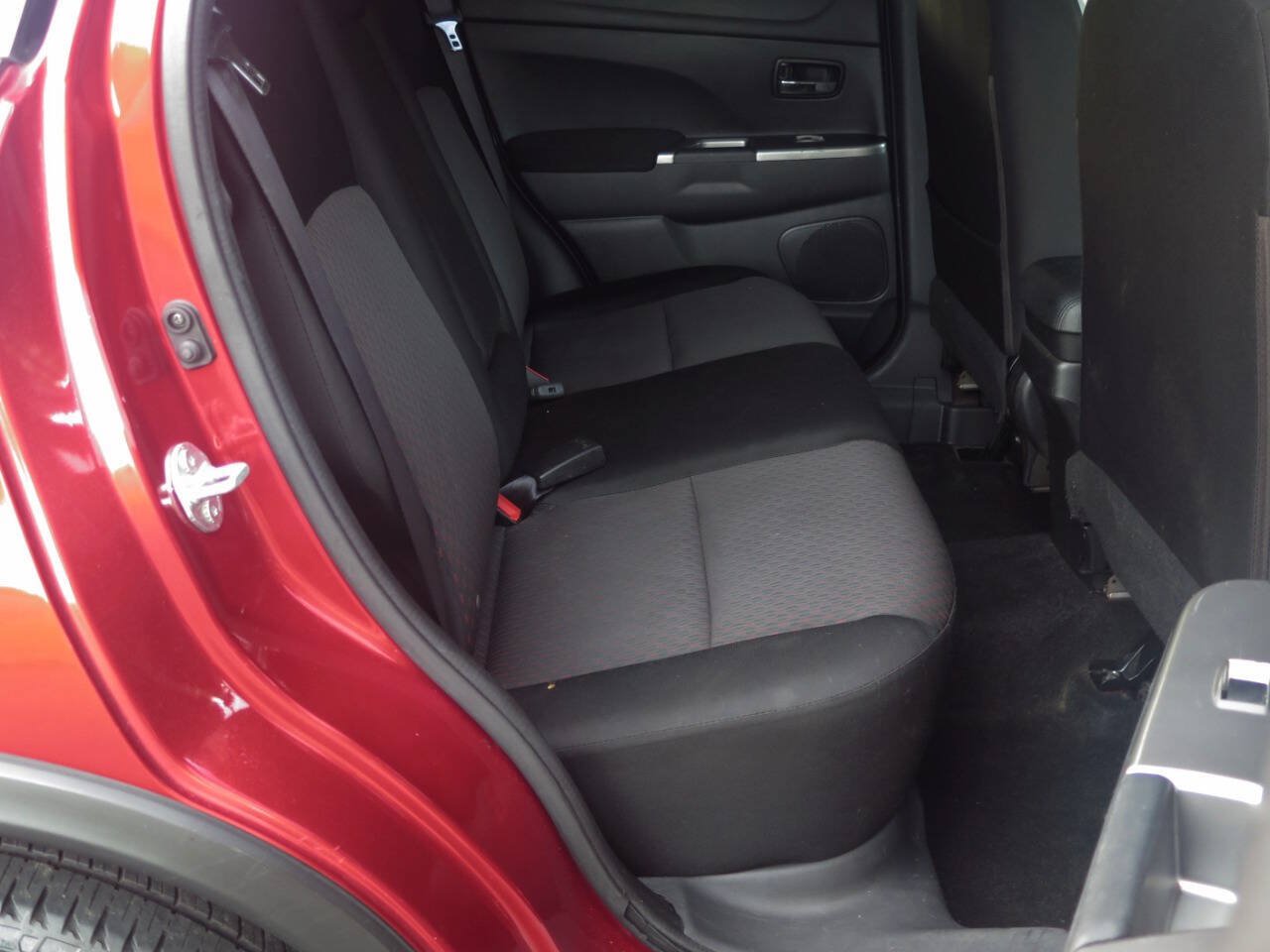 Used 2019 Mitsubishi Outlander Sport ES FWD image 40