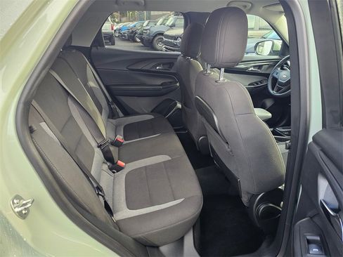 Used 2025 Chevrolet TrailBlazer LT image 11