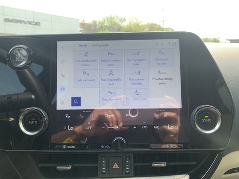 Used 2024 Lexus NX 250 FWD w/ Towing Package (2000 Lbs) image 24