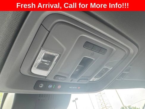 Used 2023 GMC Sierra 1500 SLT w/ SLT Premium Package AWD/4WD image 8