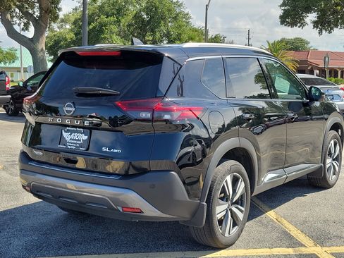 Used 2023 Nissan Rogue SL AWD/4WD image 4