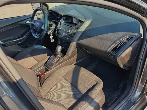 Used 2017 Ford Focus SE FWD image 22