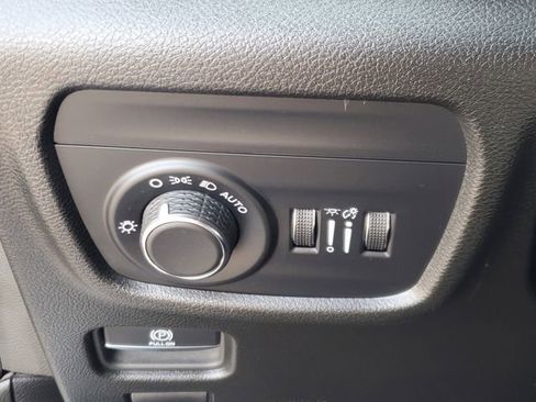 Used 2023 Jeep Grand Cherokee L Laredo AWD/4WD image 20