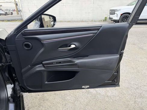 Used 2019 Lexus ES 350 w/ Premium Package FWD image 13