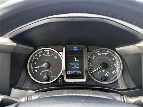 Certified 2023 Toyota Tacoma SR5 AWD/4WD image 12