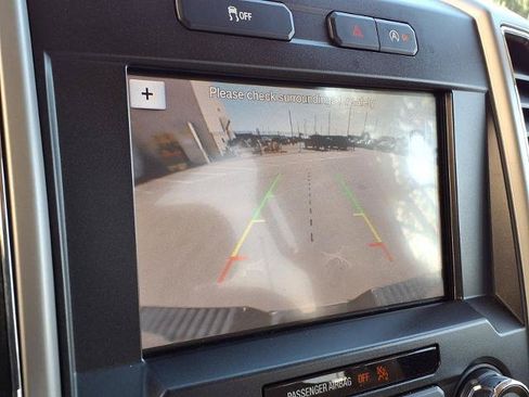 Used 2019 Ford F150 Lariat RWD image 6