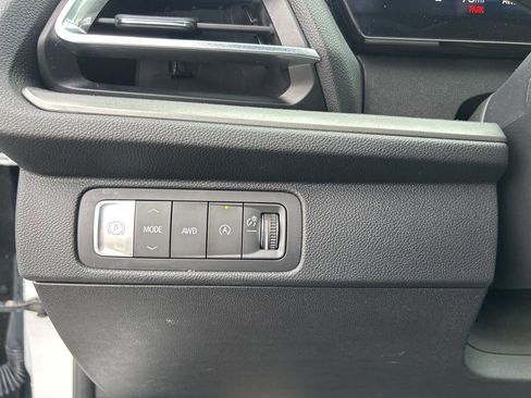 Used 2025 Chevrolet Traverse LT w/ Sun and Wheel Package AWD/4WD image 20