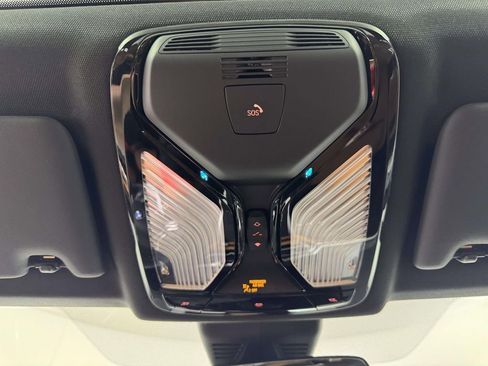 Used 2023 BMW 330i xDrive Sedan w/ Driving Assistance Package image 25