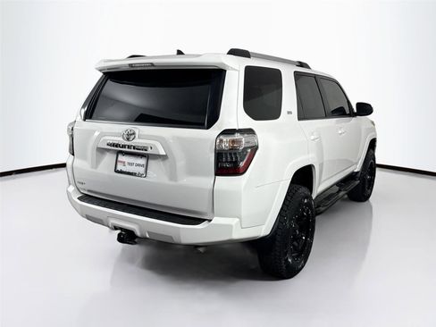 Used 2019 Toyota 4Runner SR5 AWD/4WD image 2