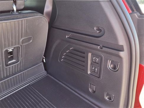 Used 2024 GMC Acadia Denali w/ Super Cruise Package image 77