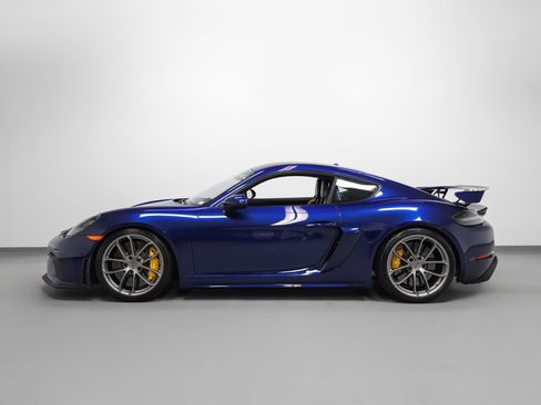 Used 2022 Porsche 718 Cayman GT4 RWD image 2
