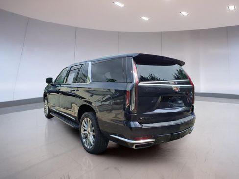 Used 2022 Cadillac Escalade ESV Premium Luxury AWD/4WD image 3