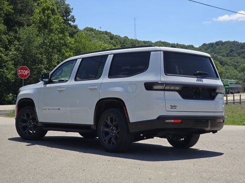 New 2026 Jeep Grand Wagoneer Limited AWD/4WD image 9