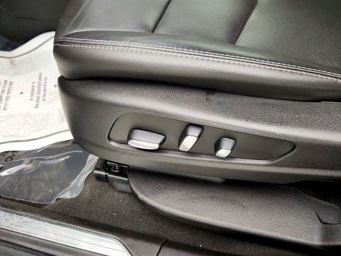 Used 2020 Cadillac XT5 Premium Luxury image 12