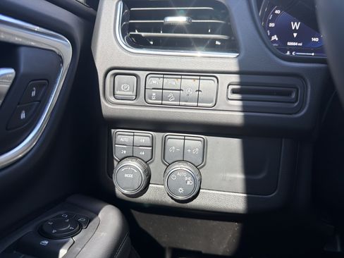 Certified 2024 Chevrolet Tahoe Z71 AWD/4WD image 35