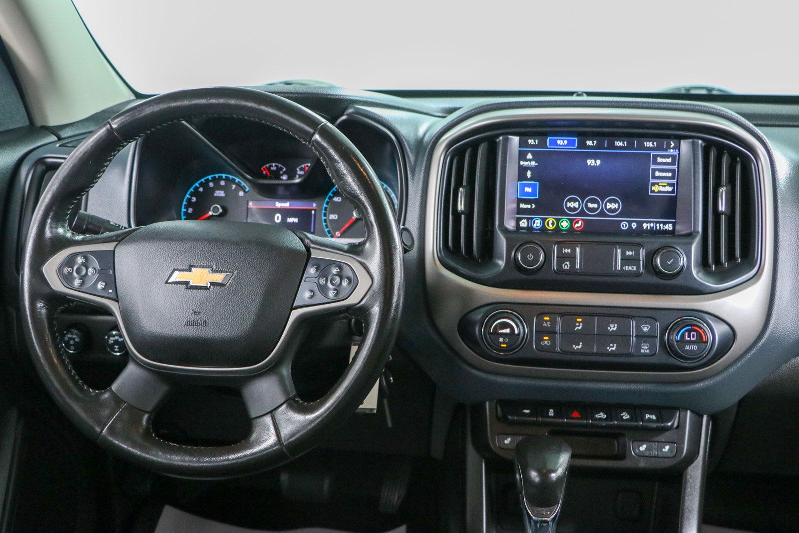 Used 2022 Chevrolet Colorado Z71 AWD/4WD image 17
