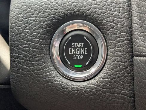 Used 2023 GMC Yukon Denali AWD/4WD image 36