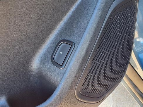 Used 2024 Chevrolet Traverse LS image 16