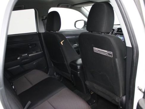 Used 2018 Mitsubishi Outlander Sport ES image 21