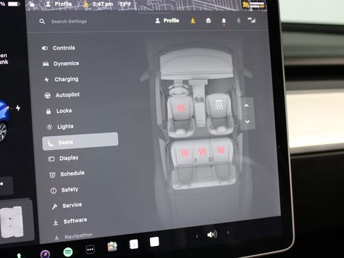 Used 2022 Tesla Model Y Long Range image 17