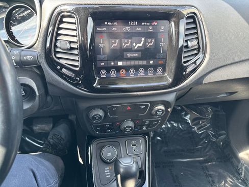 Used 2019 Jeep Compass Limited image 20