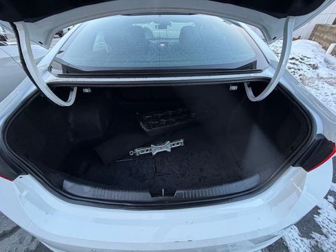 Used 2024 Chevrolet Malibu LT image 11