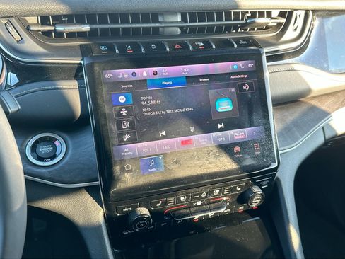 New 2023 Jeep Grand Cherokee 4WD 4xe w/ Luxury Tech Group II image 16