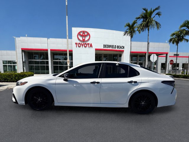 Certified 2022 Toyota Camry SE w/ Convenience Package FWD image 4