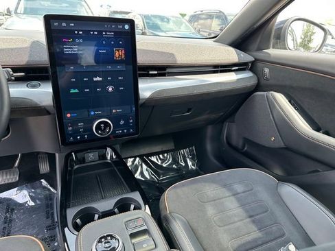 Used 2022 Ford Mustang Mach-E GT image 18