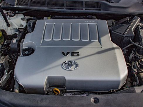 Used 2011 Toyota Avalon Limited FWD image 31