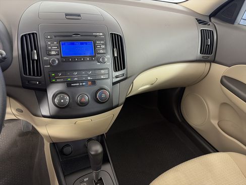 Used 2012 Hyundai Elantra GLS FWD image 4