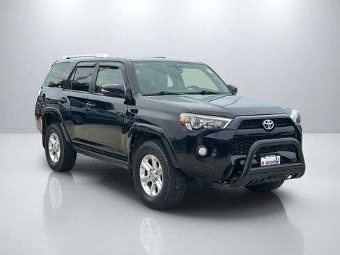 Used 2018 Toyota 4Runner SR5 Premium AWD/4WD image 3