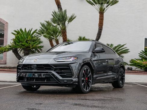 Used 2020 Lamborghini Urus image 36