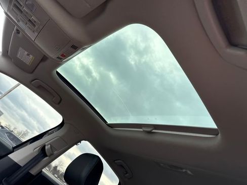 Used 2024 Volkswagen Jetta SEL image 24