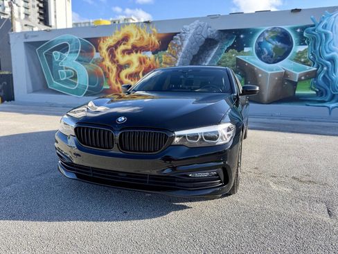 Used 2018 BMW 530i w/ Premium Package image 2