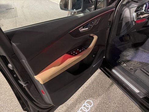 Used 2025 Audi Q7 3.0T Prestige image 13