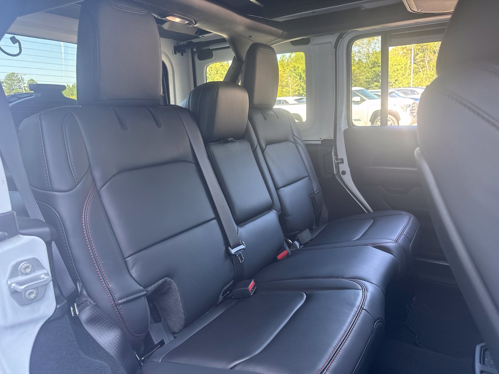 Used 2026 Jeep Wrangler Unlimited Rubicon AWD/4WD image 35