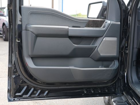 Used 2021 Ford F150 Lariat w/ Equipment Group 502A High AWD/4WD image 16