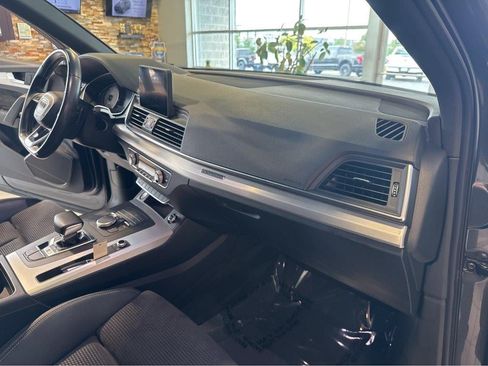 Used 2018 Audi SQ5 Premium Plus AWD/4WD image 30