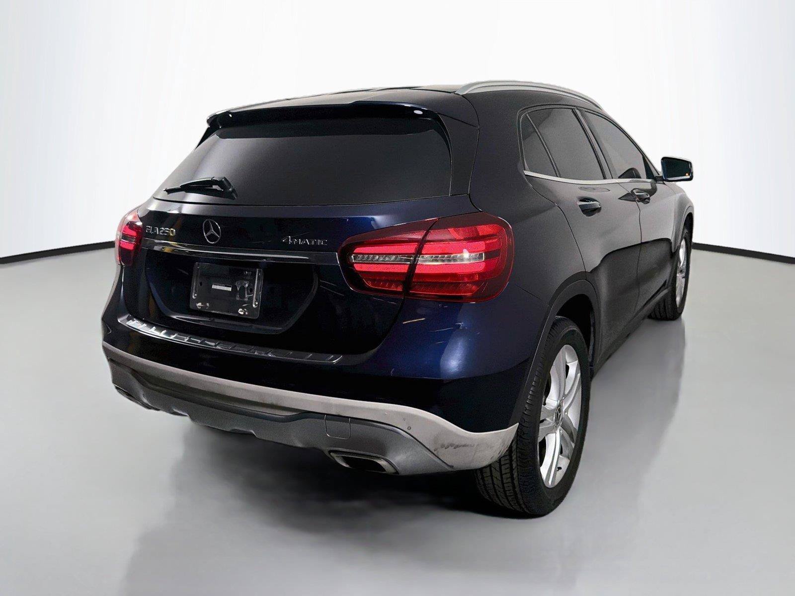 Used 2018 Mercedes-Benz GLA 250 4MATIC image 5