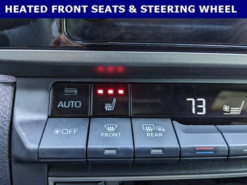 Used 2025 Toyota Camry SE image 5