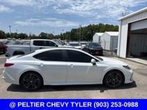 Used 2025 Toyota Camry XSE FWD image 6