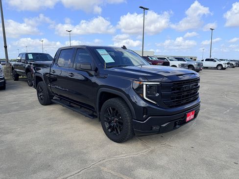Used 2022 GMC Sierra 1500 Elevation AWD/4WD image 1