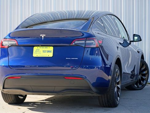 Used 2023 Tesla Model Y Long Range image 5